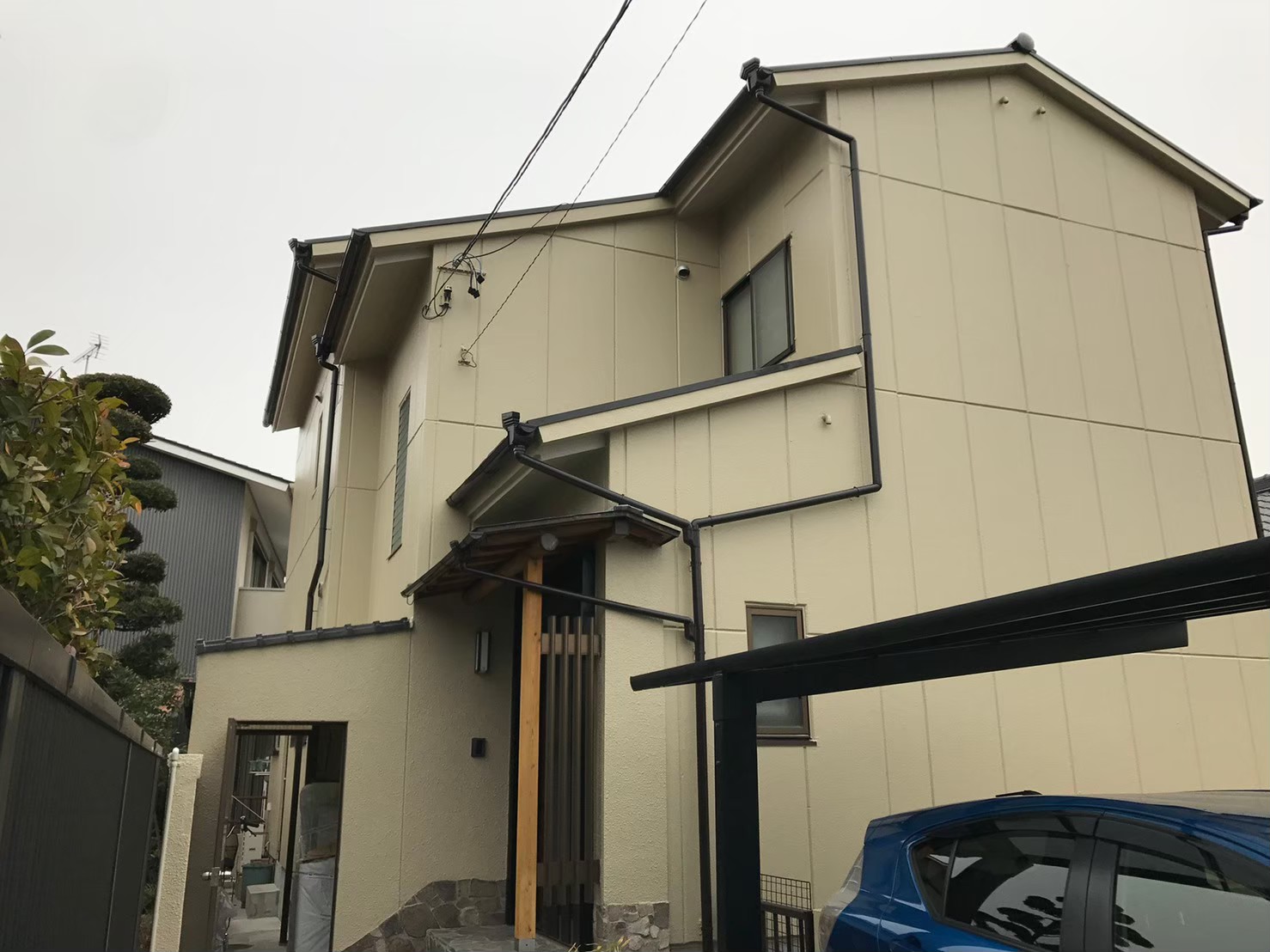 ベージュへ塗り替えた昭和区住宅の外壁塗装後